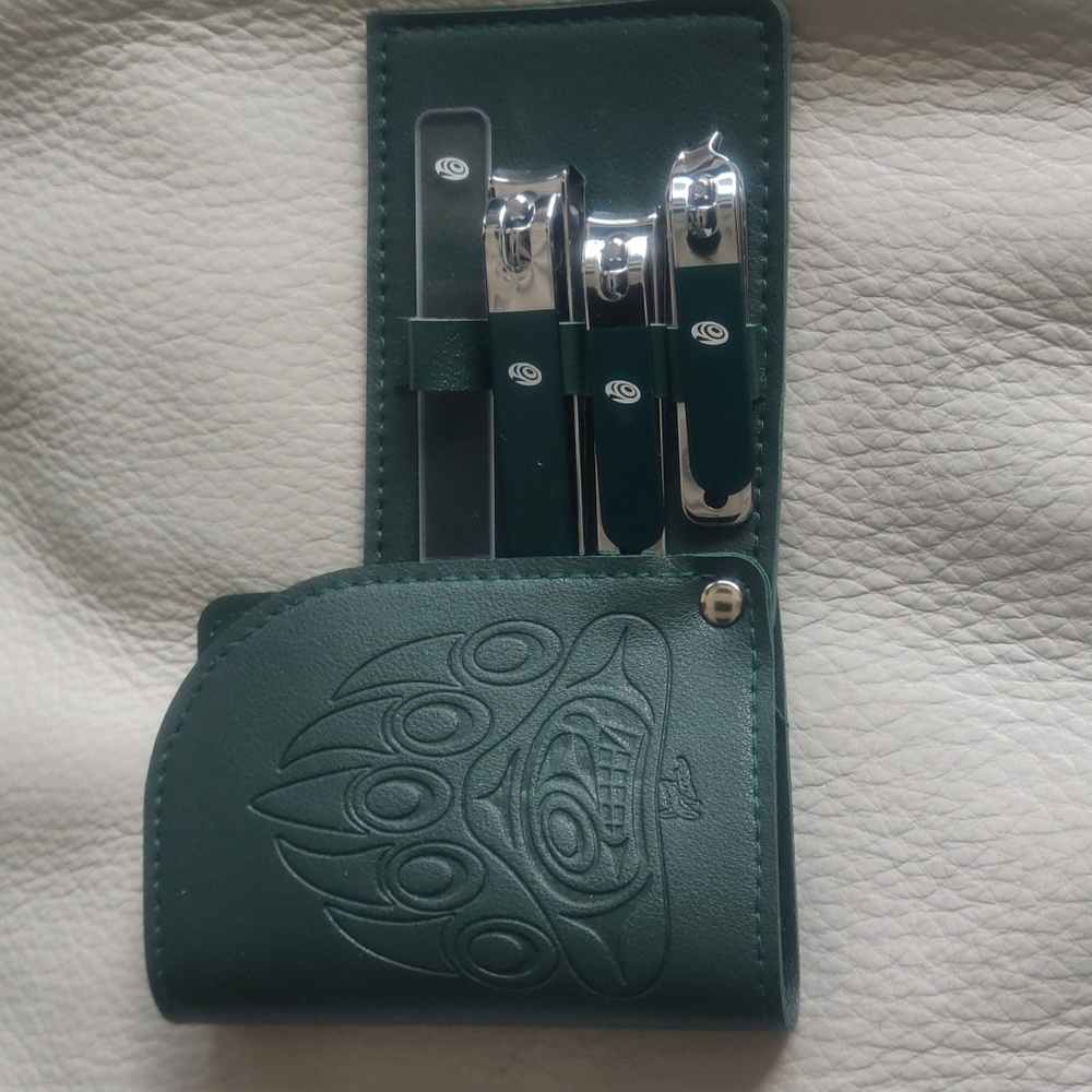 'Paw' Indigenous Design by Jason Peters Manicure Set